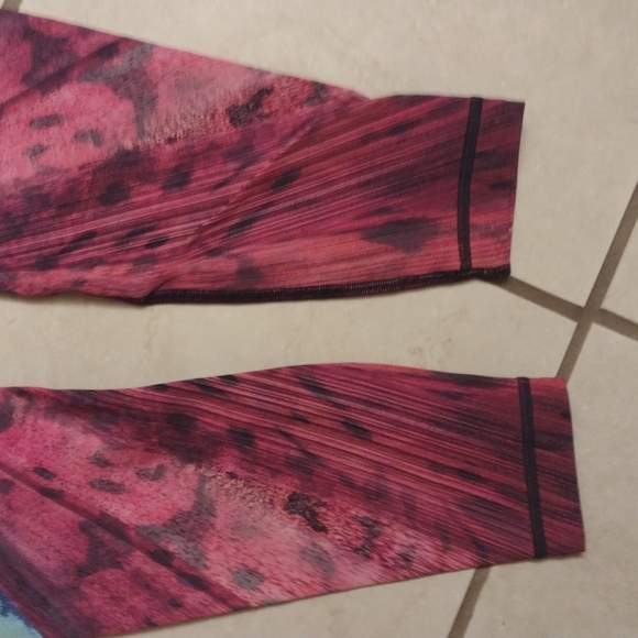 SOLD 🦄 Rare limited edition Electrobeam Speed Tight Lululemon - Picture 10 of 14